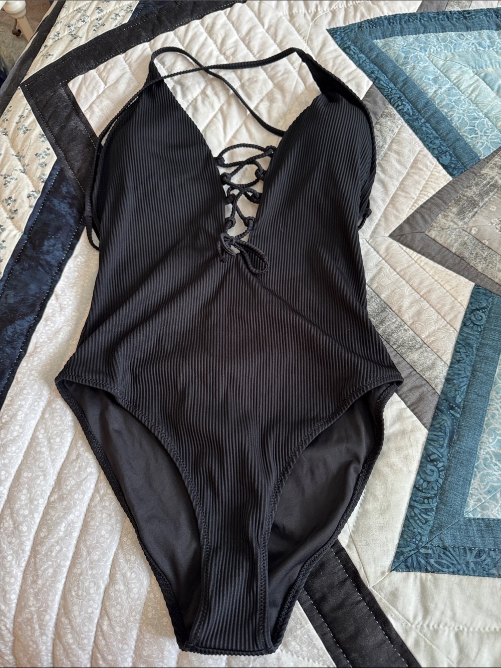 Cupshe Black Ribbed Lace-Up One-Piece Swimsuit